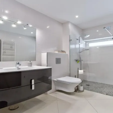 Goldeneye - Luxury 6 Bedroom Villa