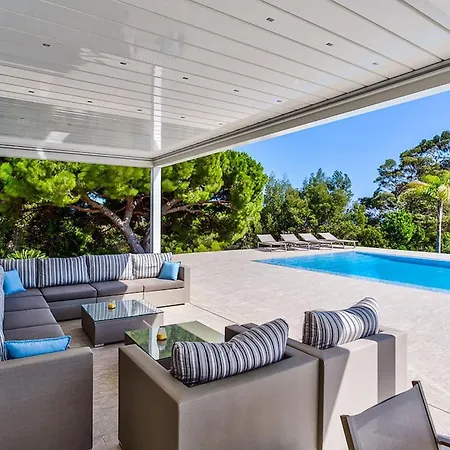 Goldeneye - Luxury 6 Bedroom Villa