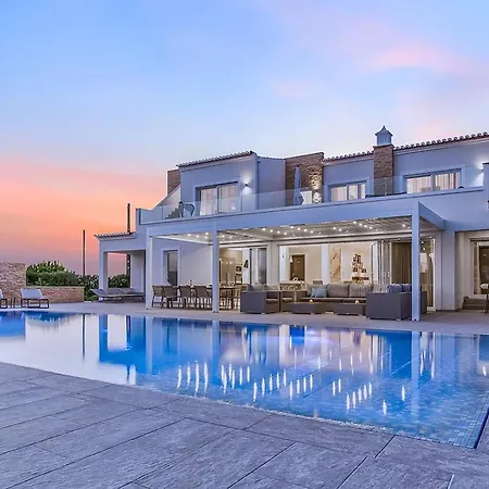 Villa Goldeneye - Luxury 6 Bedroom