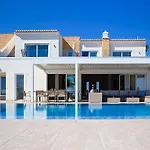 Βίλα Goldeneye - Luxury 6 Bedroom
