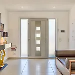 Goldeneye - Luxury 6 Bedroom *