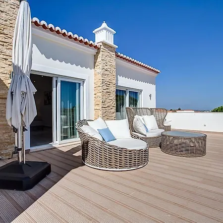 Goldeneye - Luxury 6 Bedroom Villa *