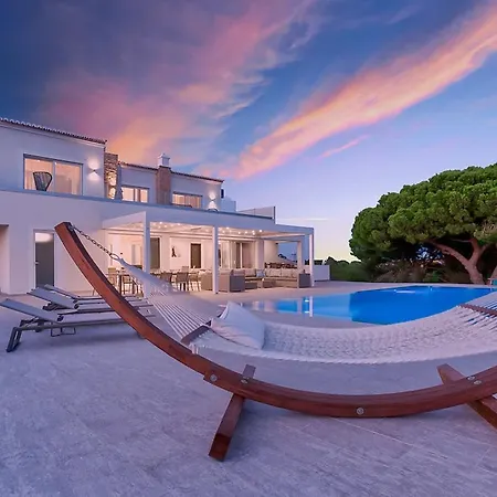 Goldeneye - Luxury 6 Bedroom Villa *