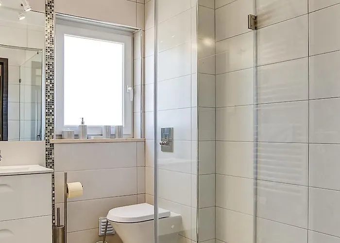 Villa Goldeneye - Luxury 6 Bedroom Lagoa (Algarve)