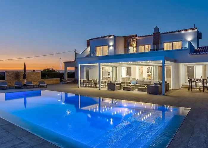 Goldeneye - Luxury 6 Bedroom Villa *