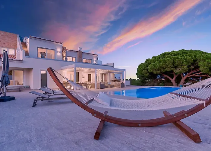Goldeneye - Luxury 6 Bedroom Villa *