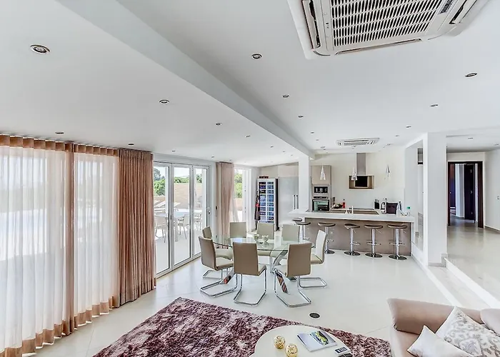 Goldeneye - Luxury 6 Bedroom Lagoa (Algarve)