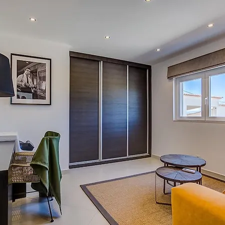 Goldeneye - Luxury 6 Bedroom